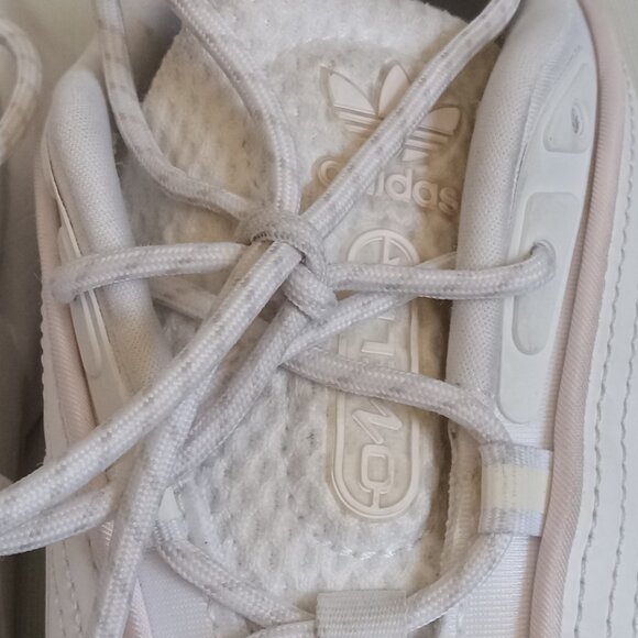 Adidas Ozelia White and Pink Lace Up GW1499 Women's Size 7 Preowned Condition - Picture 6 of 12